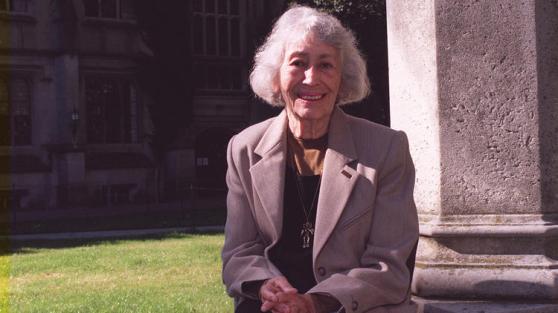 la-et-jc-frances-kroll-ring-20150622-001